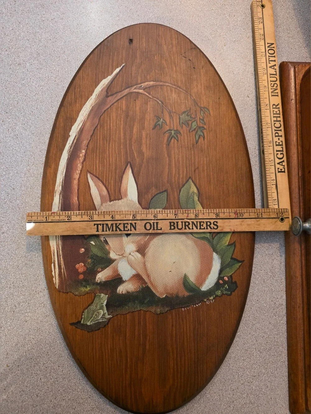 N/A charming wooden